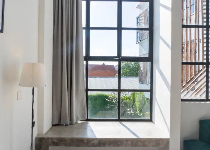 Modern 1br Tropical Loft With Shared Pool チャングー
